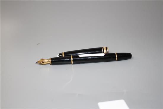 A Montblanc Meisterstuck fountain pen, with gilt 4810 gold nib, 13.5cm